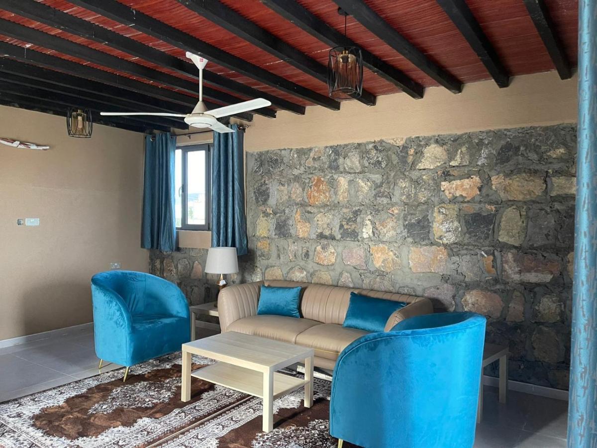 Rose Guesthouse Al 'Aqar Exterior photo
